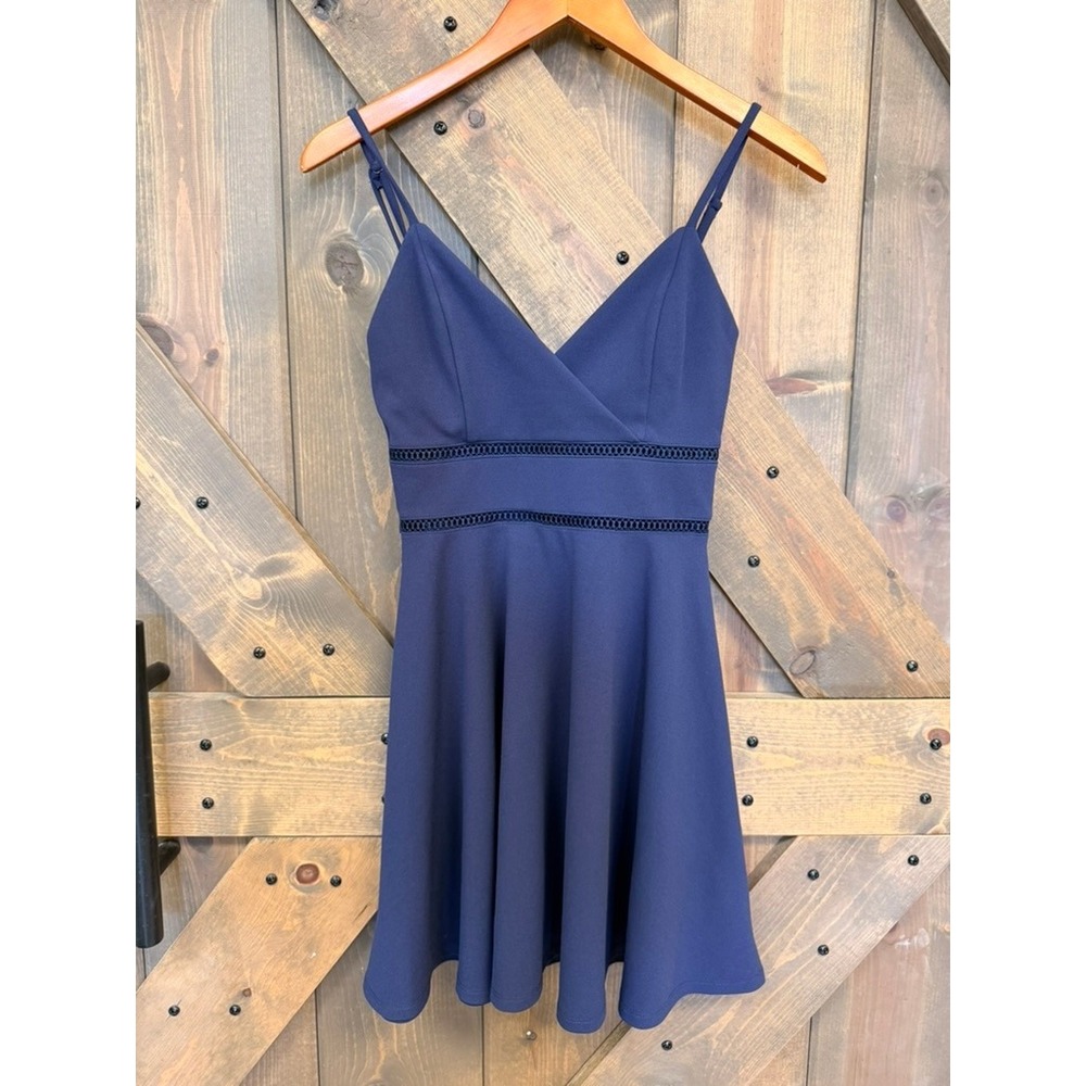 Jun & Ivy Skater Dress Women XS Navy Blue Crochet V-Neck 25V4373PCD Excellent